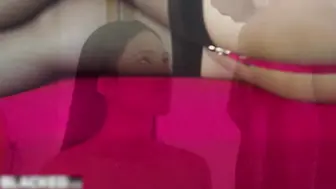 令人惊叹的May 被她的强壮黑人老师巨大的巧克力巨屌所诱惑