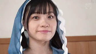 MUKC-057 [中文字幕] 花音うらら - 不認識的歐吉桑們笑著臉被他們輪上。Cosplay溫泉個拍旅行。