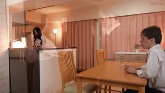 DLDSS-310 [中文字幕] 小野夕子 - 誘惑住隔壁的處男、用騎乘位搞到絶倫肉棒射的欲求不滿妻